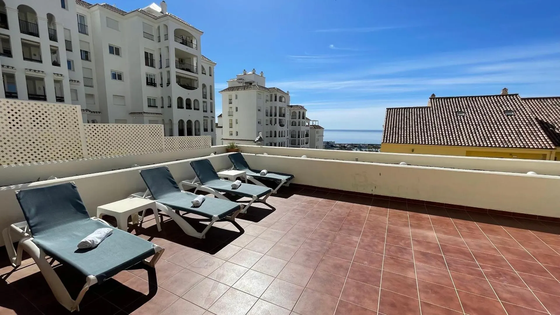 Intermobiliaria Rentals - Puerto Alto B5 13 Estepona Apartment
