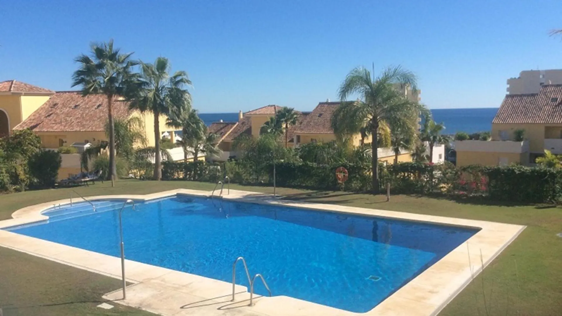 Intermobiliaria Rentals - Puerto Alto B5 13 Estepona Apartment